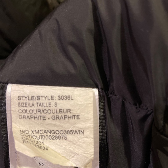 SOLD. Canada Goose jacket - Picture 5 of 7